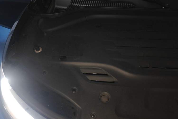 Used Leapmotor C11 2024 All-Electric 580 Luxury Edition Engine Bay Right