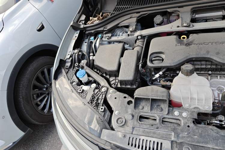 Used Leapmotor C11 2024 Range-Extended 300 LiDAR Edition Engine Bay Right