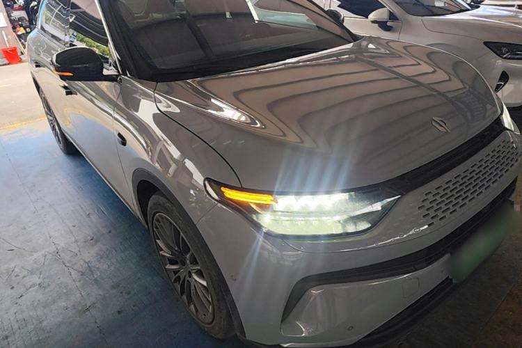 Used Leapmotor C11 2024 Range-Extended 300 LiDAR Edition Front Right 45 Deg