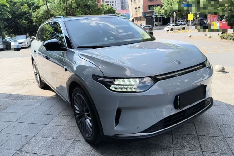 Used Leapmotor C11 2024 All-Electric 580 Luxury Edition Front Right 45 Deg