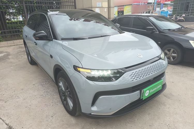 Used Leapmotor C11 2024 Range-Extended 300 Luxury Edition Front Right 45 Deg