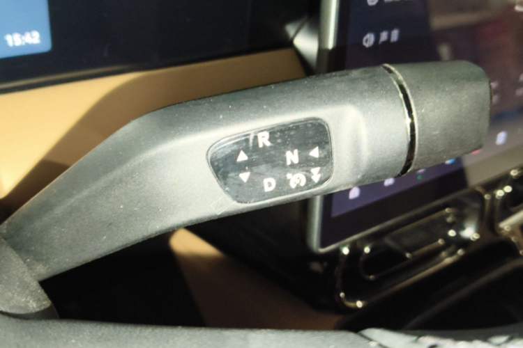 Used Leapmotor C11 2024 All-Electric 580 Luxury Edition Gear Lever