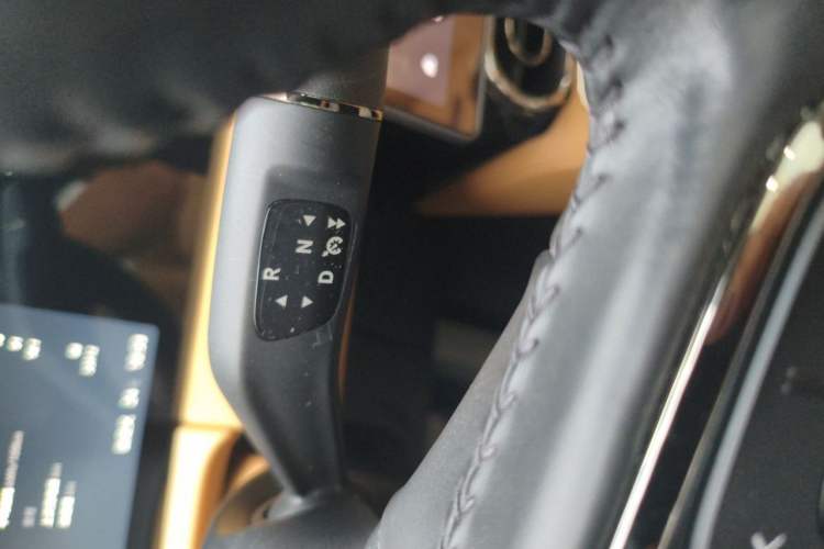Used Leapmotor C11 2024 All-Electric 580 Luxury Edition Gear Lever
