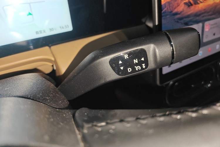 Used Leapmotor C11 2024 All-Electric 580 Luxury Edition Gear Lever