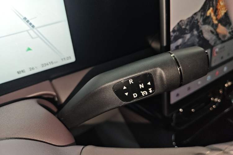 Used Leapmotor C11 2024 Range-Extended 300 Luxury Edition Gear Lever