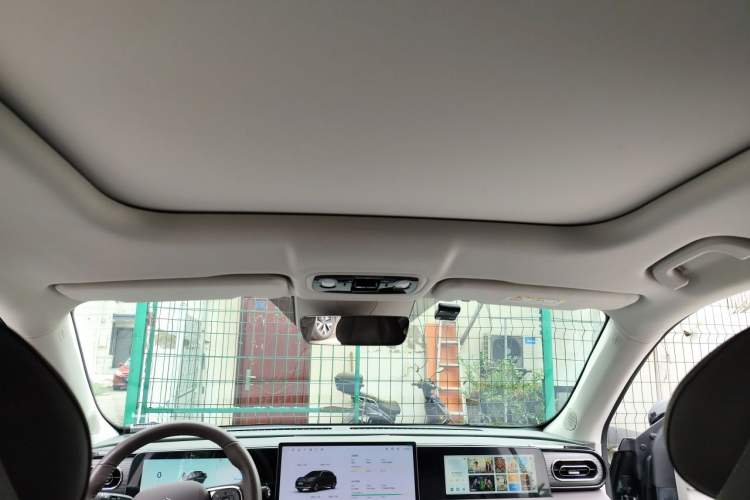 Used Leapmotor C11 2024 All-Electric 580 Luxury Edition Headliner