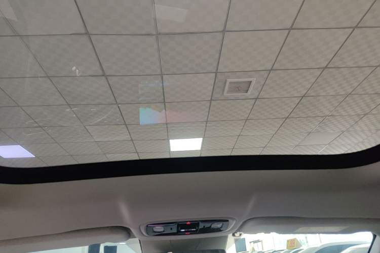 Used Leapmotor C11 2024 All-Electric 580 Luxury Edition Headliner