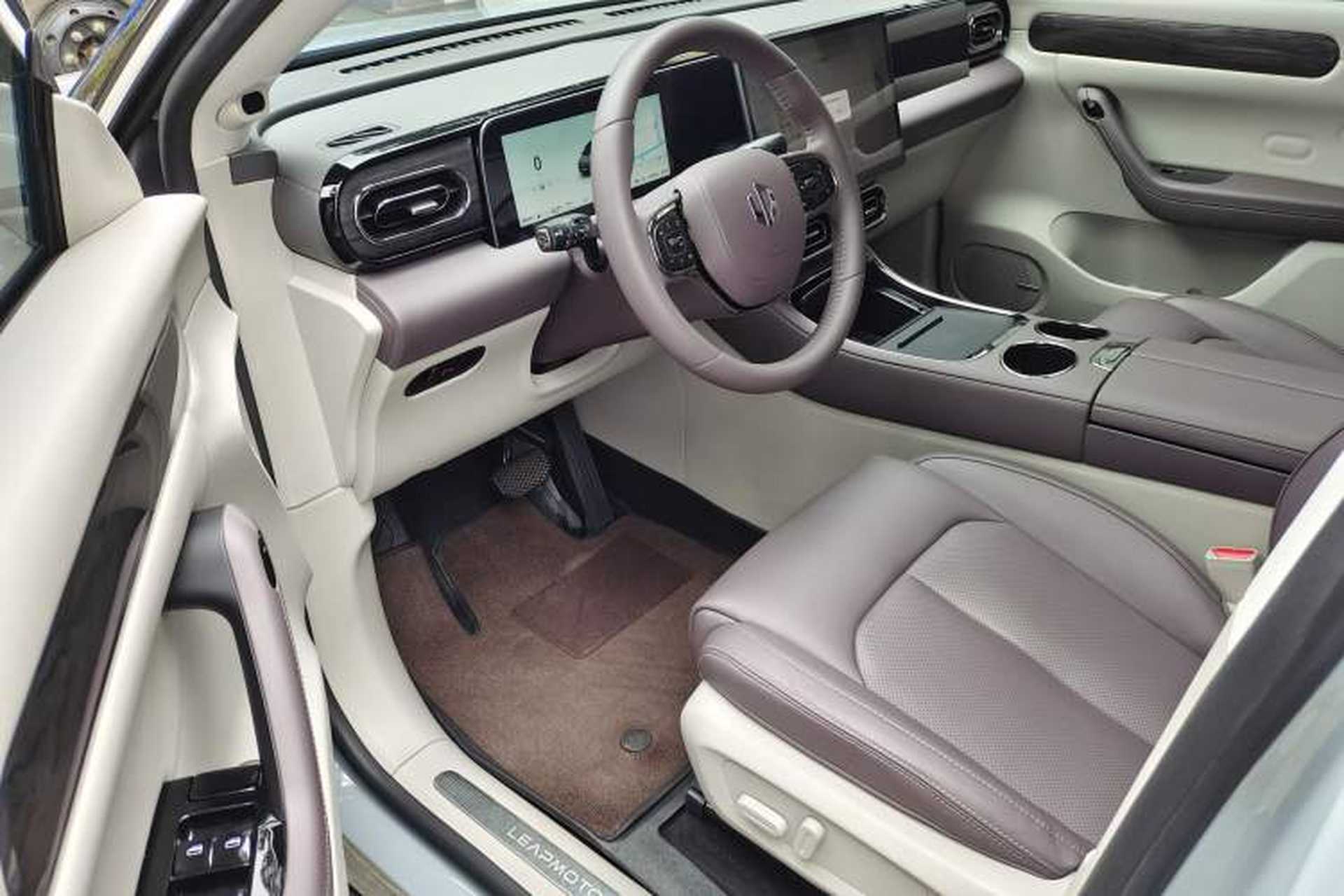 Used Leapmotor C11 2024 Range-Extended 300 Luxury Edition Interior 1
