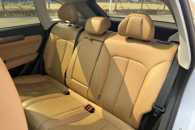 Used Leapmotor C11 2024 Range-Extended 300 Luxury Edition Interior 11