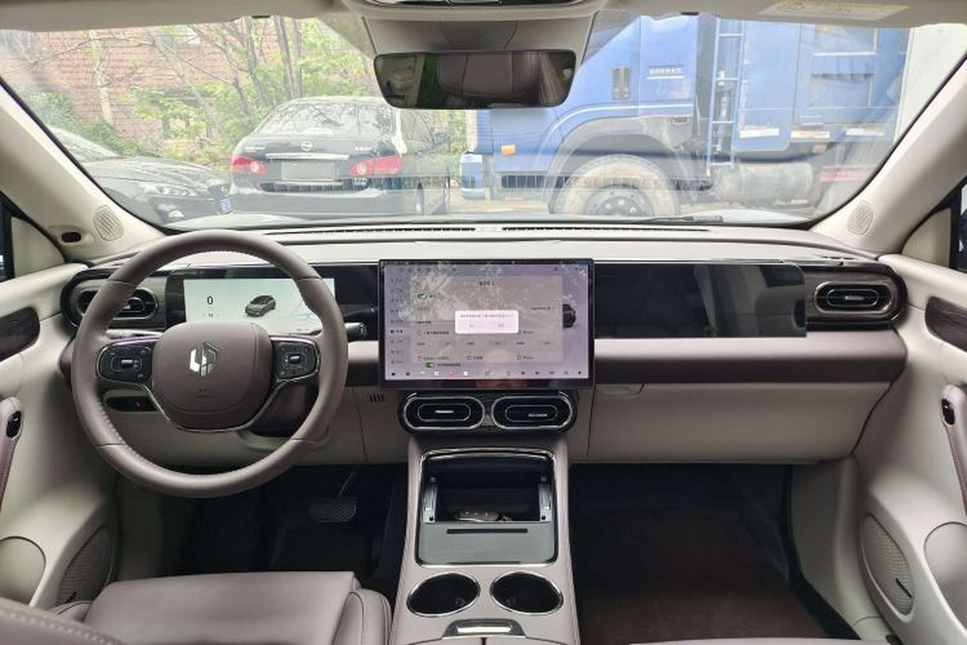 Used Leapmotor C11 2024 Range-Extended 300 Luxury Edition Interior 2