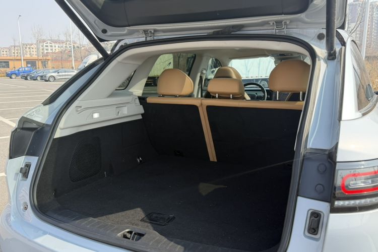 Used Leapmotor C11 2024 Range-Extended 300 Luxury Edition Interior 2