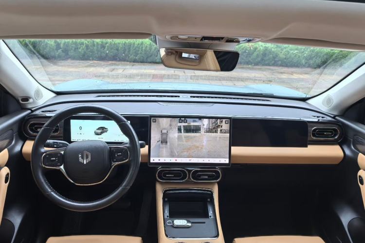 Used Leapmotor C11 2024 Range-Extended 300 Luxury Edition Interior 4