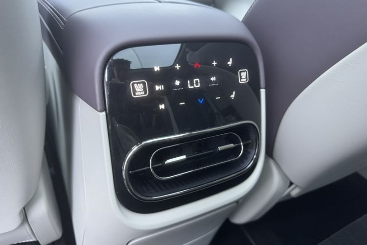 Used Leapmotor C11 2024 Range-Extended 300 Luxury Edition Interior 7