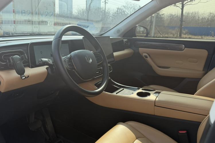 Used Leapmotor C11 2024 Range-Extended 300 Luxury Edition Interior 9
