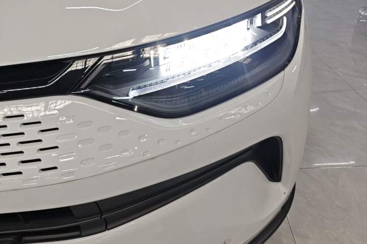 Used Leapmotor C11 2024 Range-Extended 300 Luxury Edition Left Front Headlight