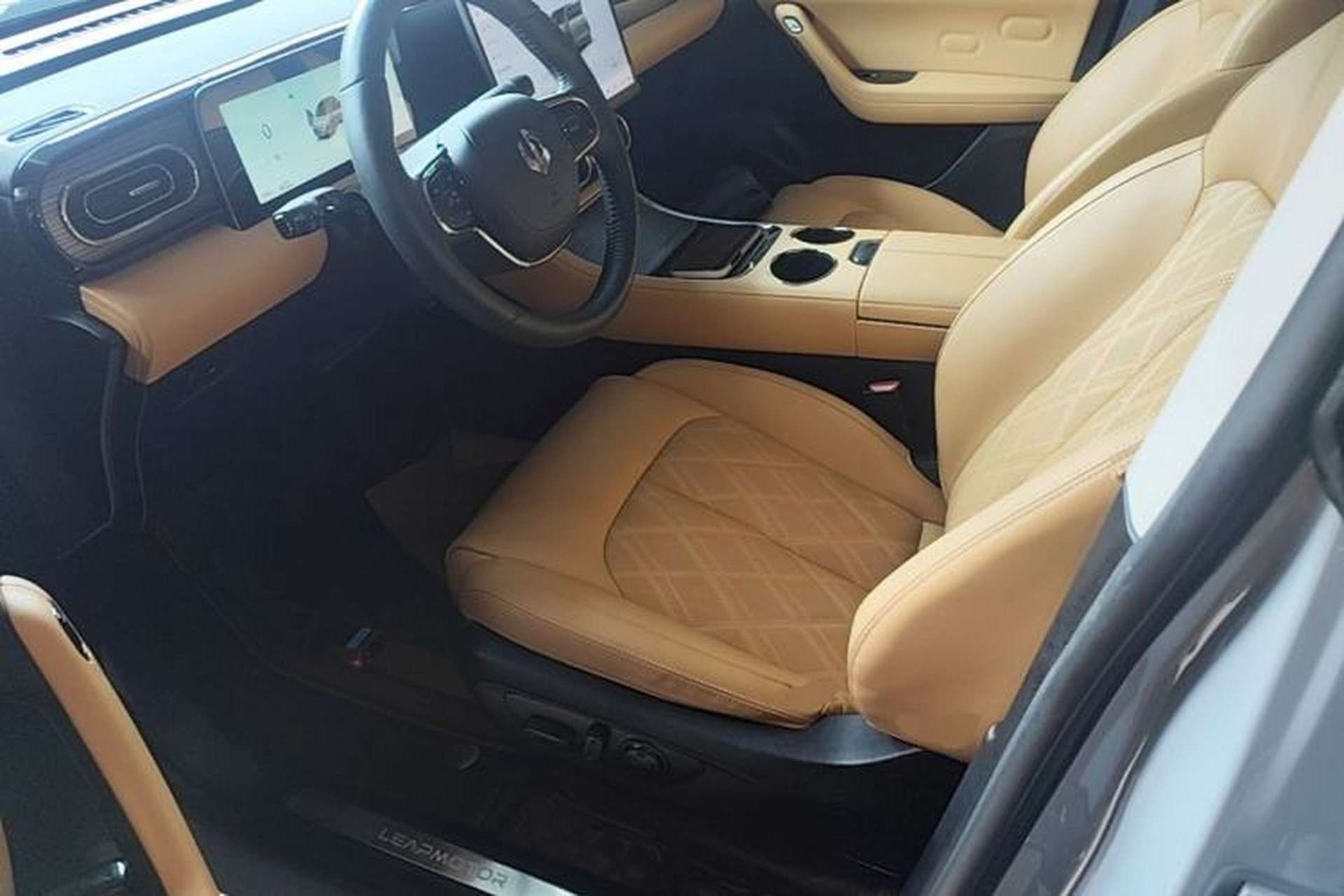 Used Leapmotor C11 2024 All-Electric 580 Luxury Edition Left Front Seat