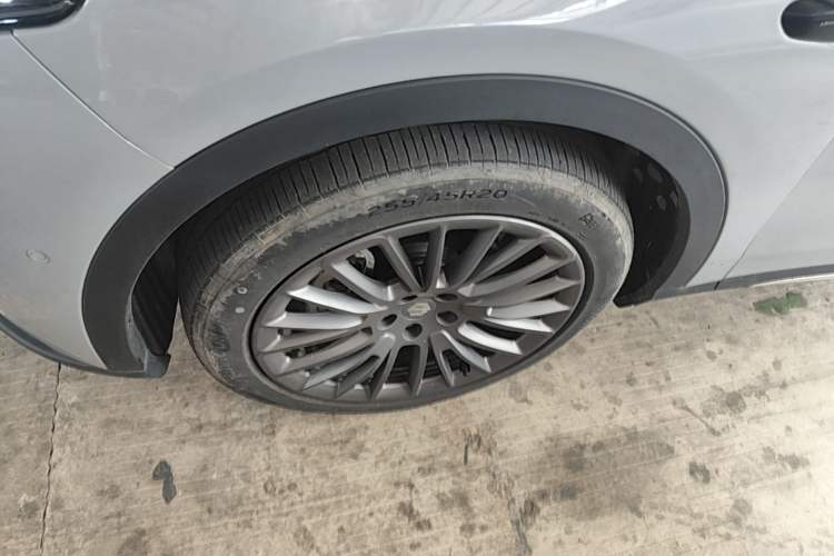 Used Leapmotor C11 2024 Range-Extended 300 LiDAR Edition Left Front Wheel Hub