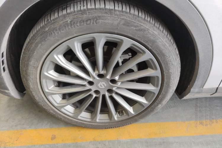 Used Leapmotor C11 2024 All-Electric 580 Luxury Edition Left Front Wheel Hub