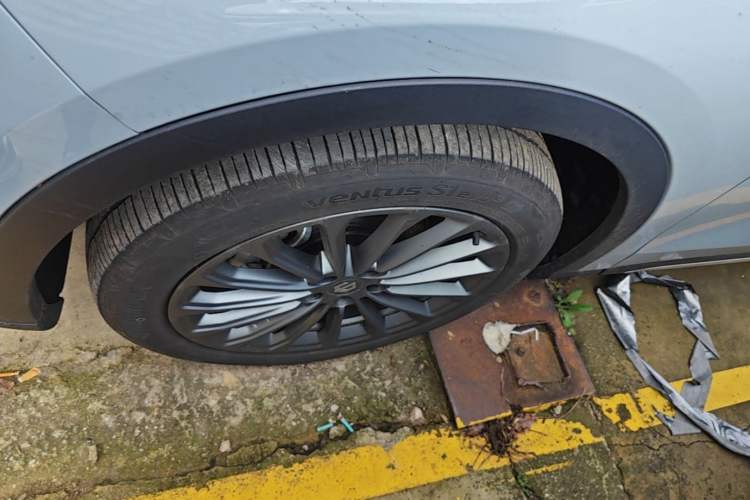 Used Leapmotor C11 2024 Range-Extended 300 Luxury Edition Left Front Wheel Hub