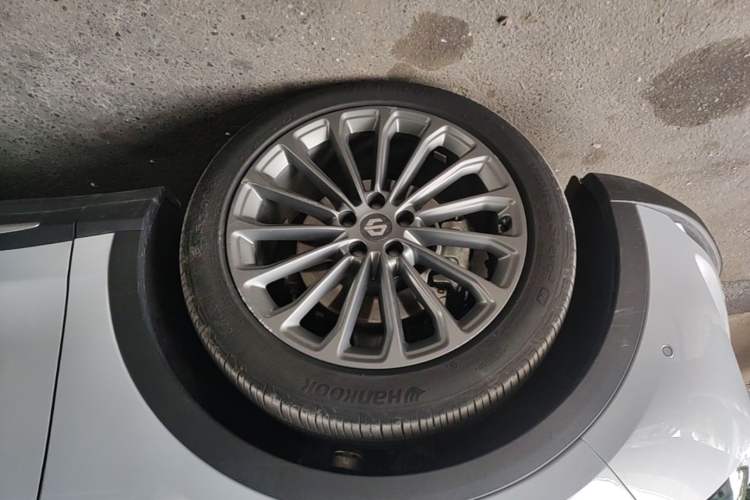 Used Leapmotor C11 2024 Range-Extended 300 Luxury Edition Left Front Wheel Hub