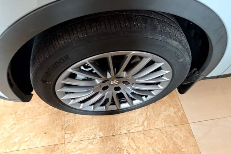 Used Leapmotor C11 2024 Range-Extended 300 Luxury Edition Left Front Wheel Hub