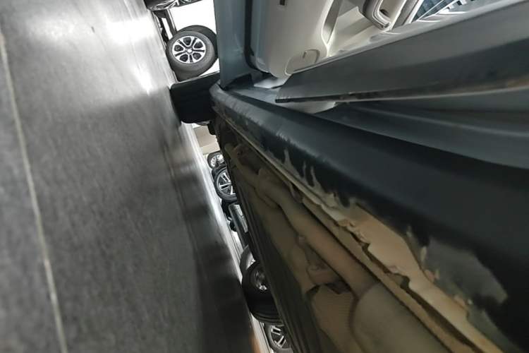 Used Leapmotor C11 2024 Range-Extended 300 Luxury Edition Left Side Sill