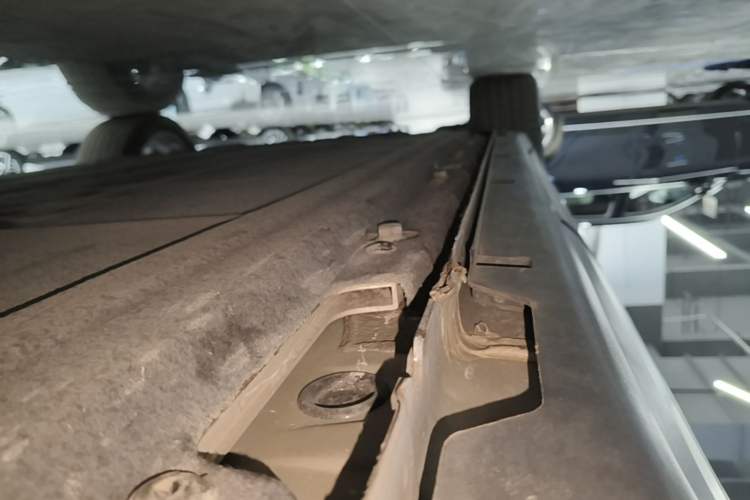 Used Leapmotor C11 2024 All-Electric 580 Luxury Edition Left Side Sill