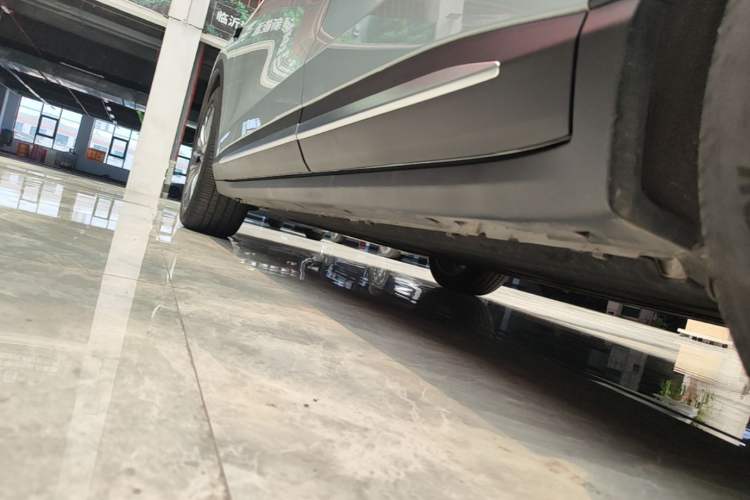 Used Leapmotor C11 2024 All-Electric 580 Luxury Edition Left Side Sill