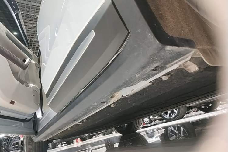 Used Leapmotor C11 2024 All-Electric 580 Luxury Edition Left Side Sill