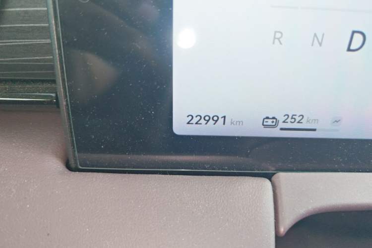 Used Leapmotor C11 2024 All-Electric 580 Luxury Edition Odometer Close Up