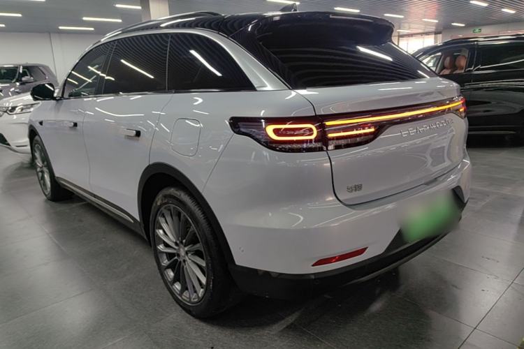 Used Leapmotor C11 2024 Range-Extended 300 Luxury Edition Rear Left 45 Deg