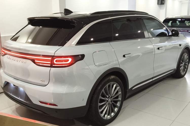 Used Leapmotor C11 2024 All-Electric 580 Luxury Edition Rear Right 45 Deg