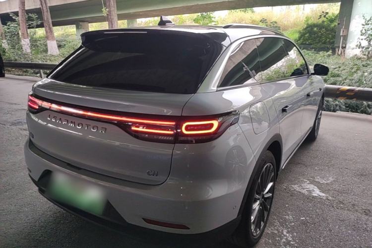Used Leapmotor C11 2024 Range-Extended 300 Luxury Edition Rear Right 45 Deg