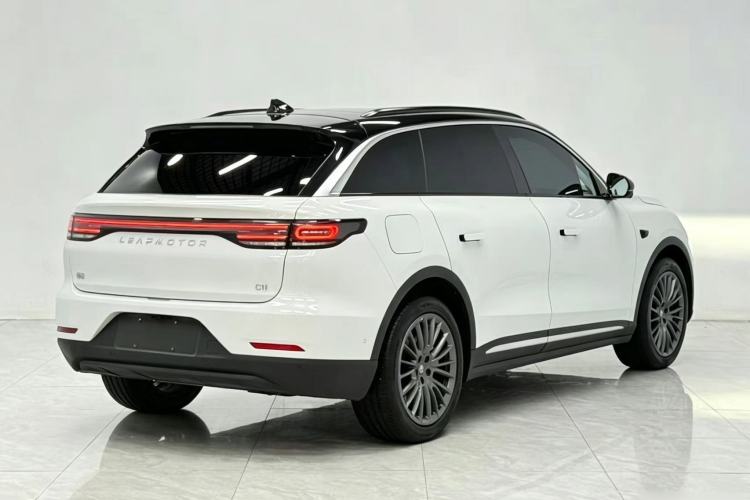 Used Leapmotor C11 2024 Range-Extended 300 Luxury Edition Rear Right 45 Deg