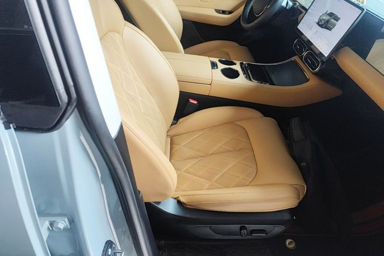Used Leapmotor C11 2024 All-Electric 580 Luxury Edition Right Front Seat
