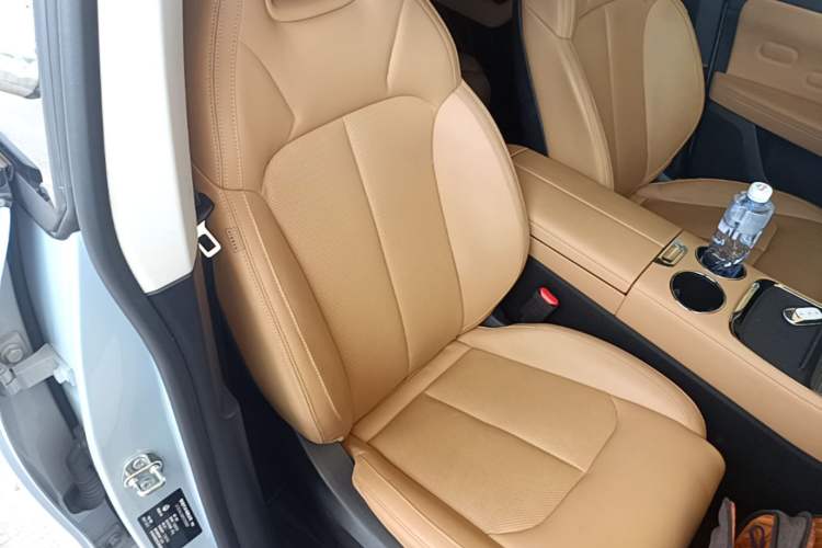Used Leapmotor C11 2024 All-Electric 580 Luxury Edition Right Front Seat