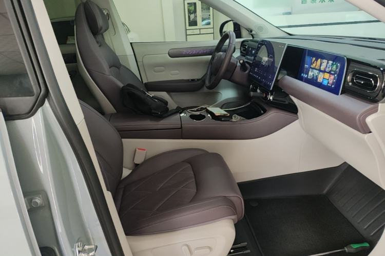 Used Leapmotor C11 2024 All-Electric 580 Luxury Edition Right Front Seat