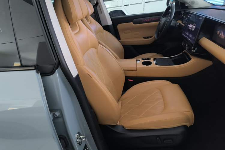 Used Leapmotor C11 2024 All-Electric 580 Luxury Edition Right Front Seat
