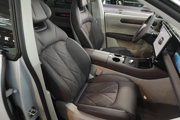Used Leapmotor C11 2024 All-Electric 580 Luxury Edition Right Front Seat