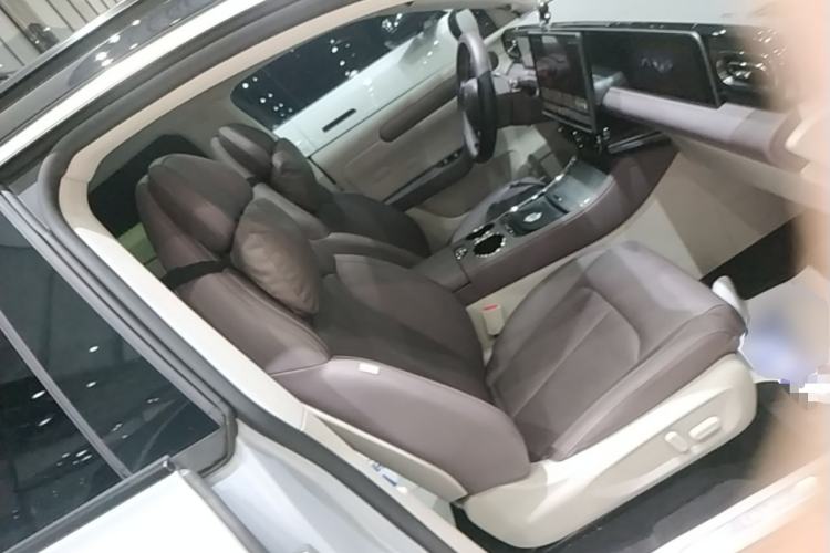 Used Leapmotor C11 2024 All-Electric 580 Luxury Edition Right Front Seat