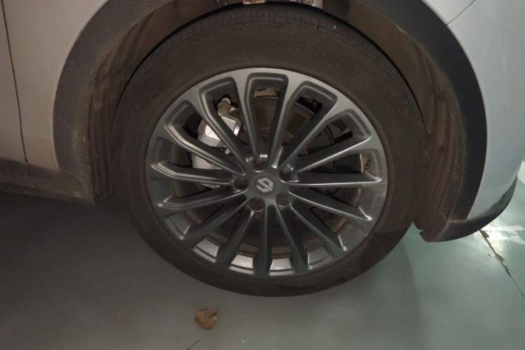 Used Leapmotor C11 2024 All-Electric 580 Luxury Edition Right Front Wheel Hub