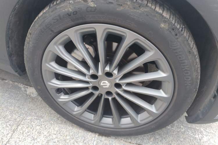 Used Leapmotor C11 2024 All-Electric 580 Luxury Edition Right Front Wheel Hub