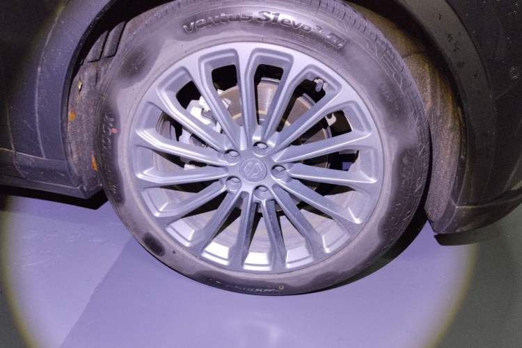 Used Leapmotor C11 2024 All-Electric 580 Luxury Edition Right Front Wheel Hub