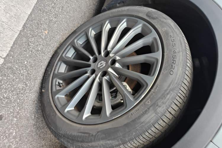 Used Leapmotor C11 2024 Range-Extended 300 LiDAR Edition Right Front Wheel Hub