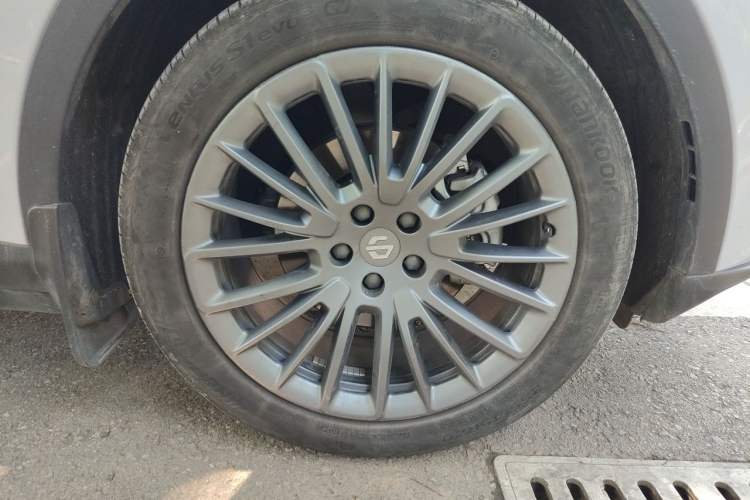 Used Leapmotor C11 2024 Range-Extended 300 Luxury Edition Right Front Wheel Hub