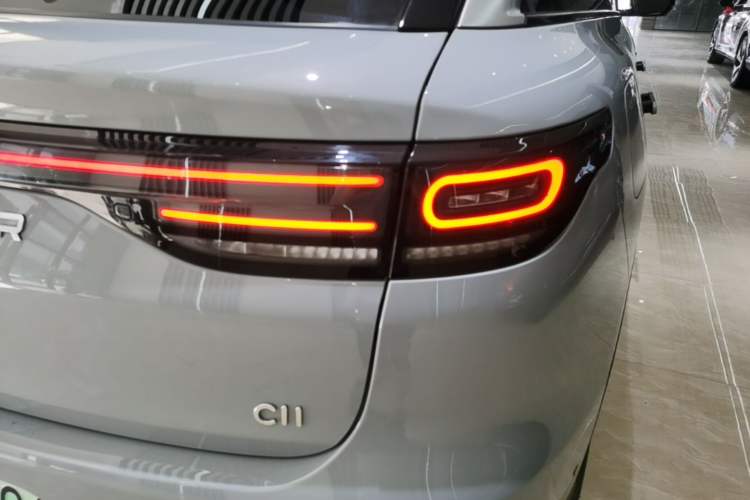 Used Leapmotor C11 2024 All-Electric 580 Luxury Edition Right Rear Taillight