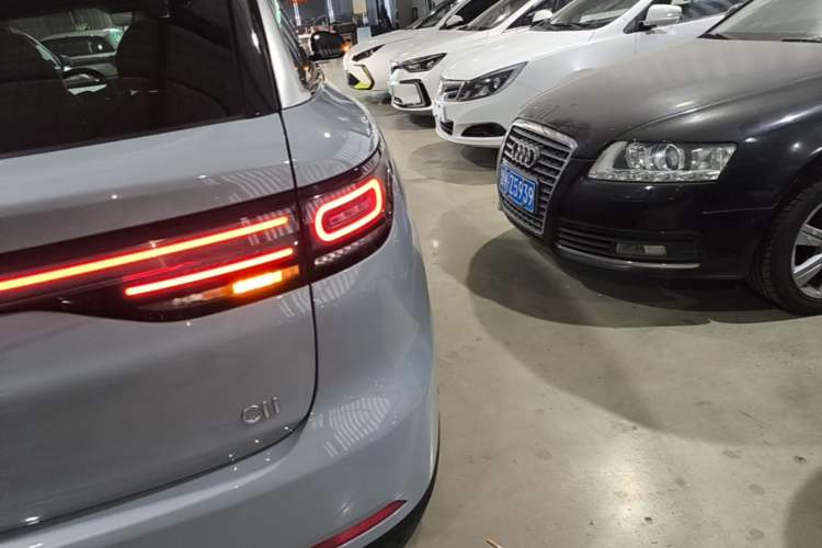 Used Leapmotor C11 2024 All-Electric 580 Luxury Edition Right Rear Taillight