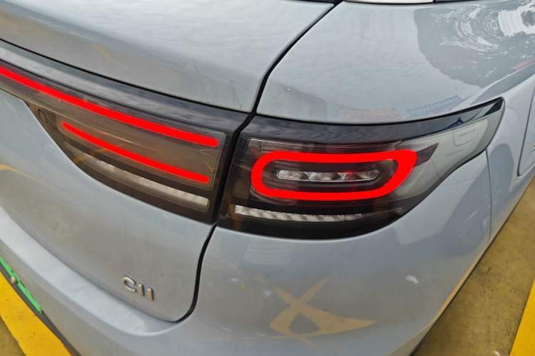 Used Leapmotor C11 2024 Range-Extended 300 Luxury Edition Right Rear Taillight