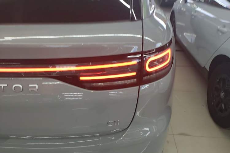 Used Leapmotor C11 2024 Range-Extended 300 Luxury Edition Right Rear Taillight