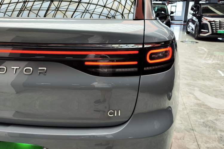 Used Leapmotor C11 2024 All-Electric 580 Luxury Edition Right Rear Taillight